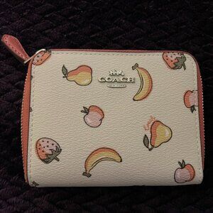 COACH-Small zipper wallet